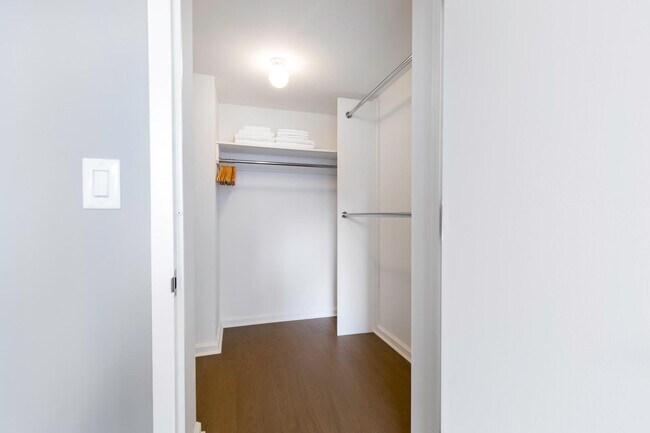 Building Photo - 500 W 56th St