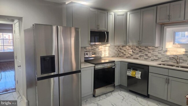 Foto del edificio - 7536 Williams Ave