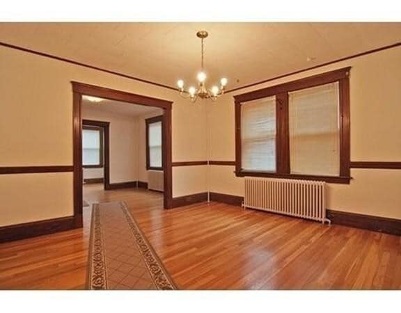 Building Photo - 11 Bateman St