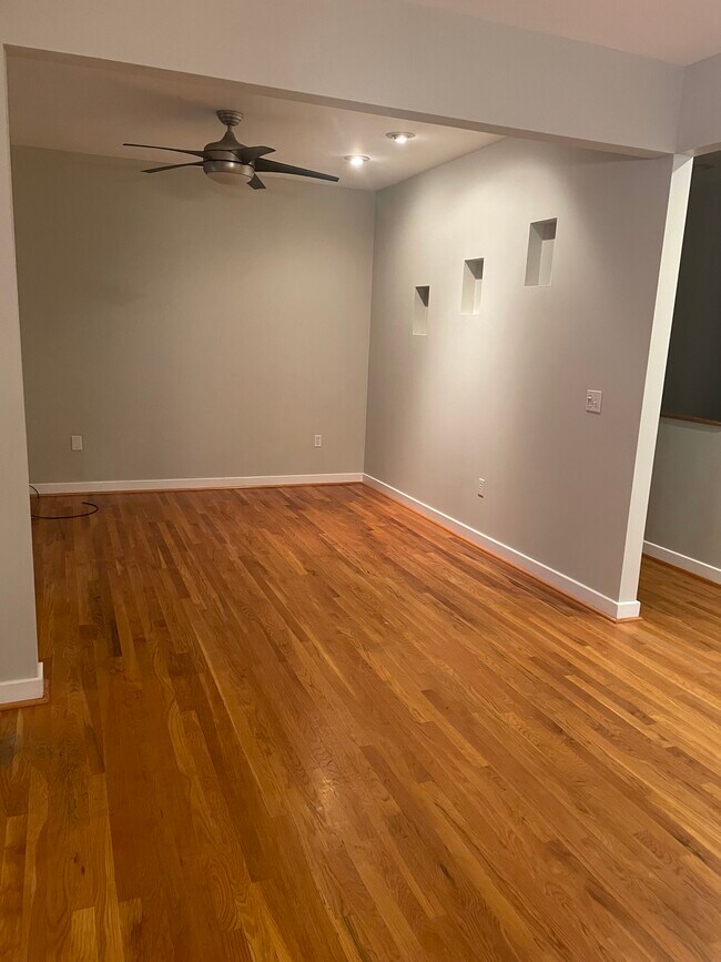 Foto del edificio - 4814 Wilshusen Ave