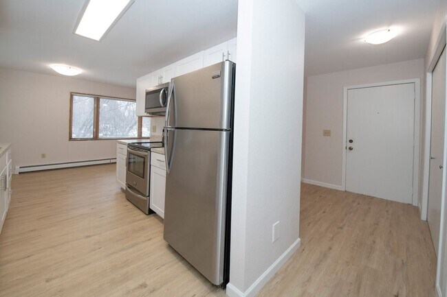 Foto del edificio - 7721 Mayfair Dr