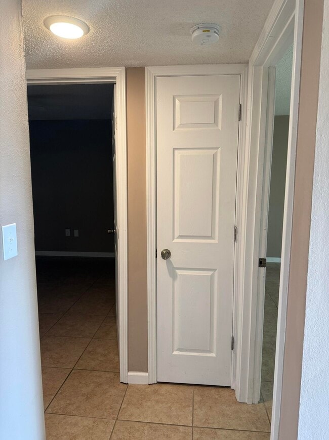 Foto del edificio - 608 W Sunset Blvd