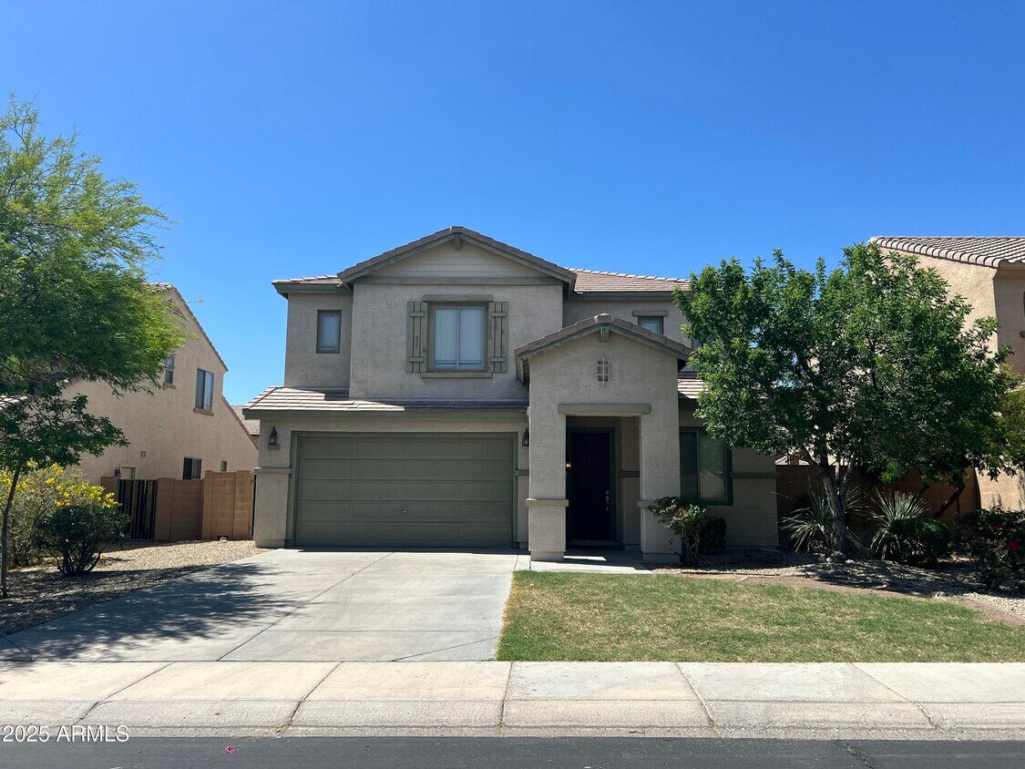 Foto principal - 6734 W Blackstone Ln