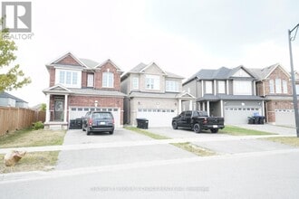 Building Photo - 42 Hutton Cres