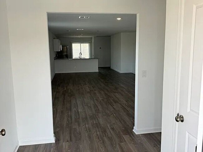 Building Photo - 1712 Del Parado
