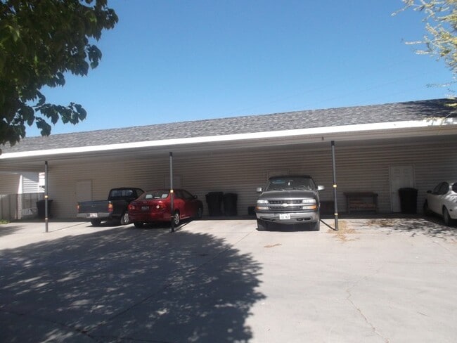 Building Photo - 352 N 600 W St