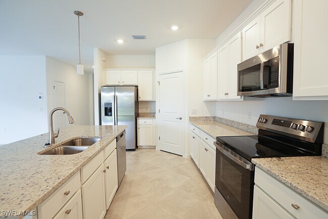 Building Photo - 14984 Palamos Cir