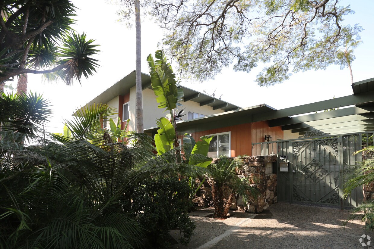 Foto del edificio - 2345-2351 Kansas Ave