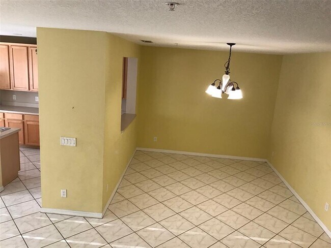 Foto del edificio - 2036 Cypress Bay Blvd