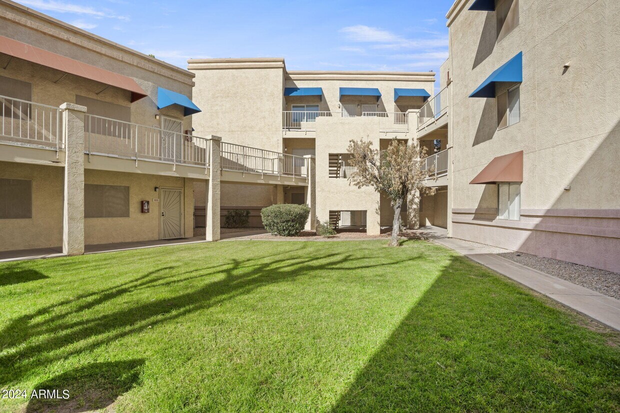 12221 Bell Rd Unit 170, Surprise, AZ 85378 Room for Rent in Surprise