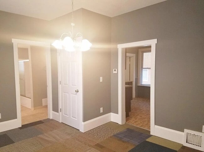 Foto del edificio - 2401 Cole Ave SE