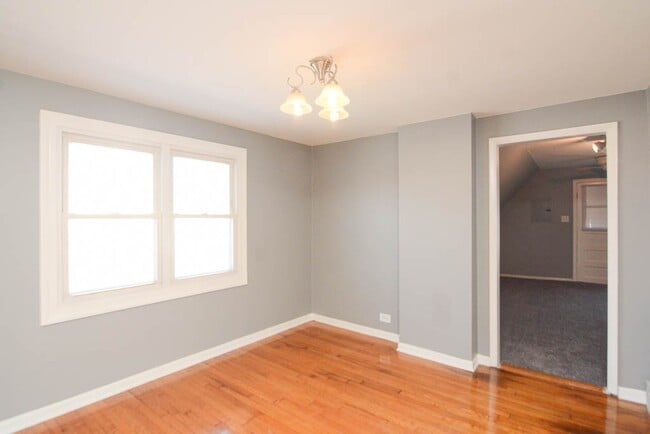 Building Photo - 3129 N Spaulding Ave