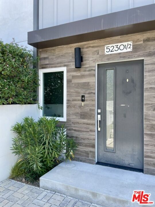 Foto del edificio - 5230 Satsuma Ave