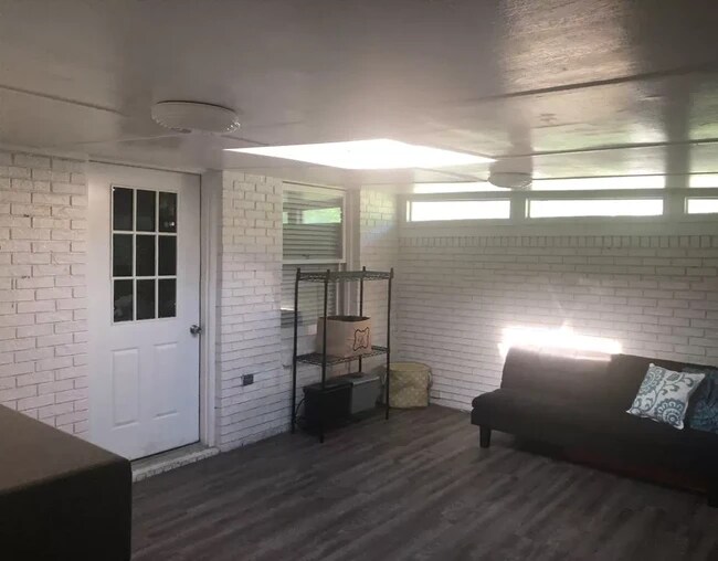 Bonus Room - 1801 Haisten Dr