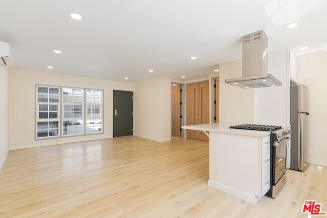 Foto del edificio - 835 S Sherbourne Dr