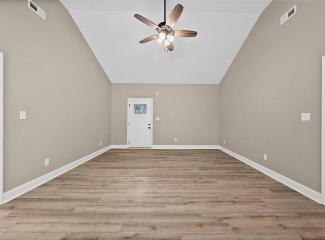Foto del edificio - 2785 Cedrus Ave