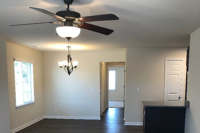 Foto del edificio - 8132 Williamstown Dr