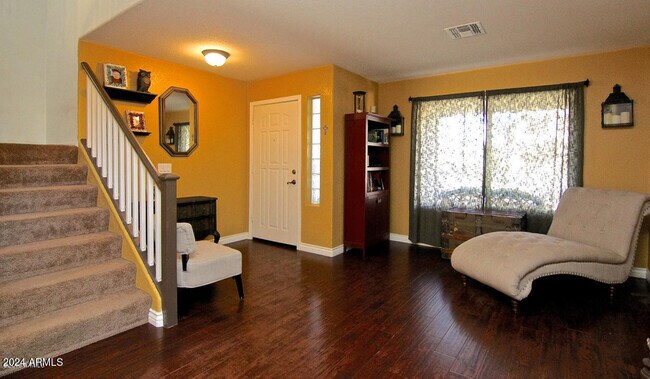 Building Photo - 2515 W Running Deer Trl