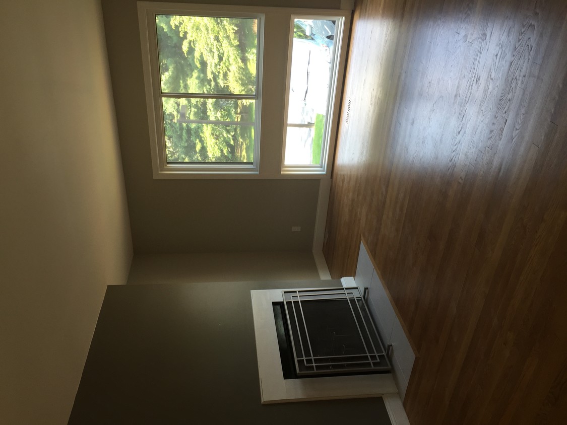 Foto principal - 2 Crossroads Ln