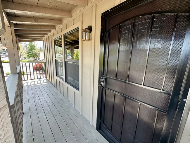 Foto del edificio - Newly remodeled Unit Close to Downtown