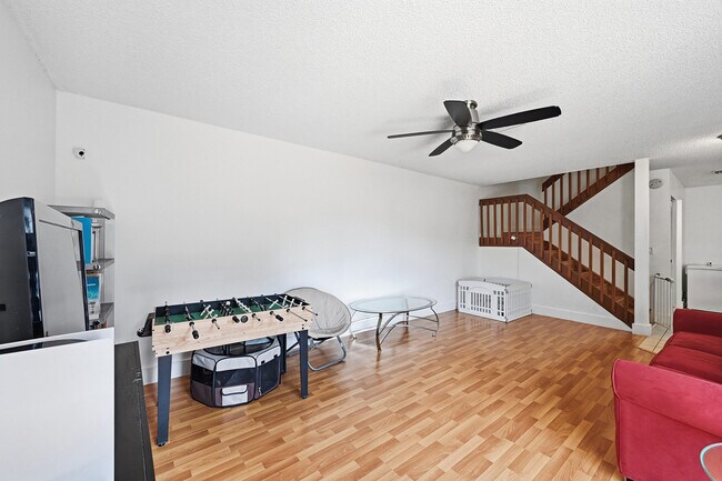 Foto del edificio - 2498 NW 99th Ave