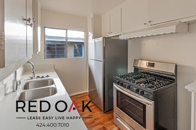Foto del edificio - ~3 Weeks FREE~ Lovely, Spacious One Bedroo...