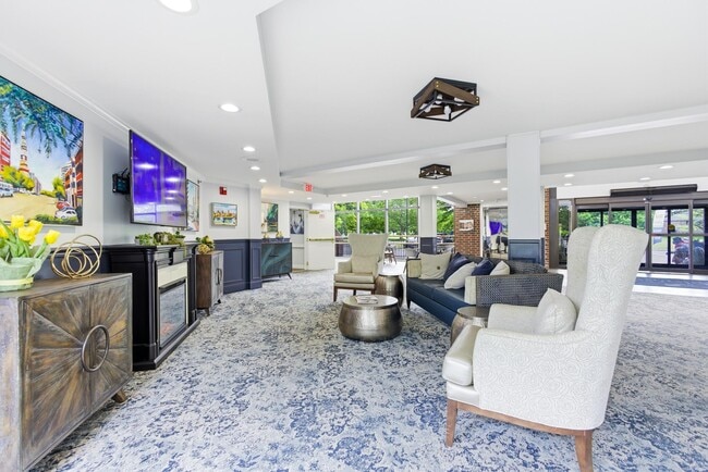 Building Photo - King's Reserve College Park 55+ Active Adult