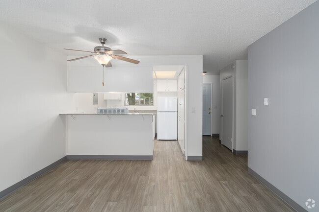 2BR, 1.5BA - 1,100SF - Dining Room - Chateau Hills