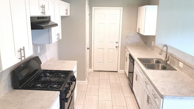 Foto del edificio - 205 Grantham Rd