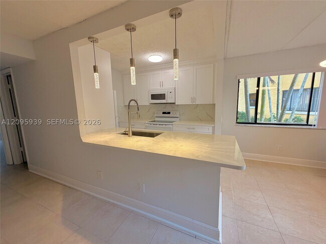 Foto del edificio - 110 Meadows Cir
