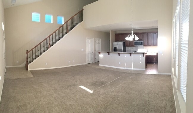 Building Photo - Large 3/2.5/2 Home on Virginia Lake in Gle...