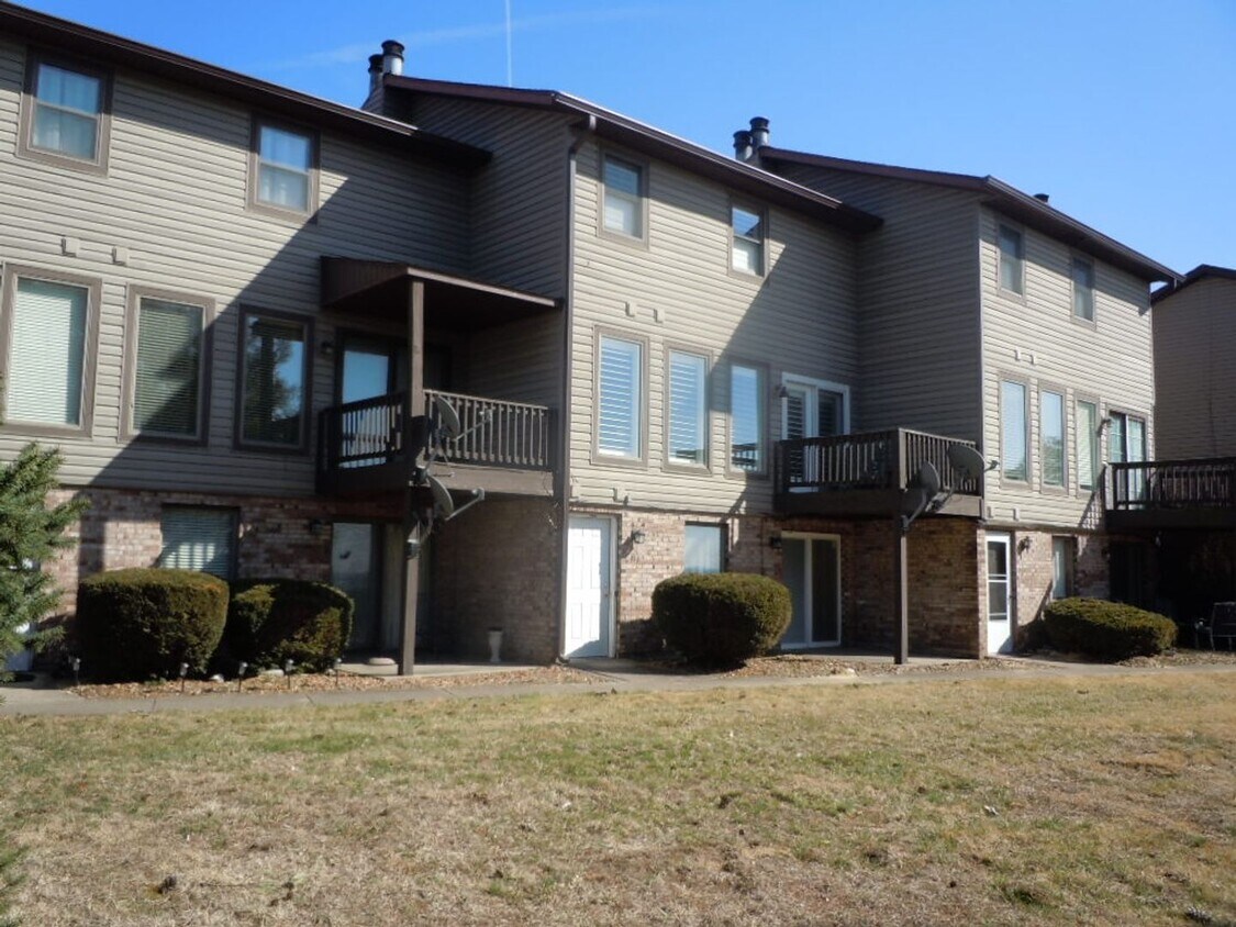 Foto principal - One Bedroom Condo with Fireplace and Stack...