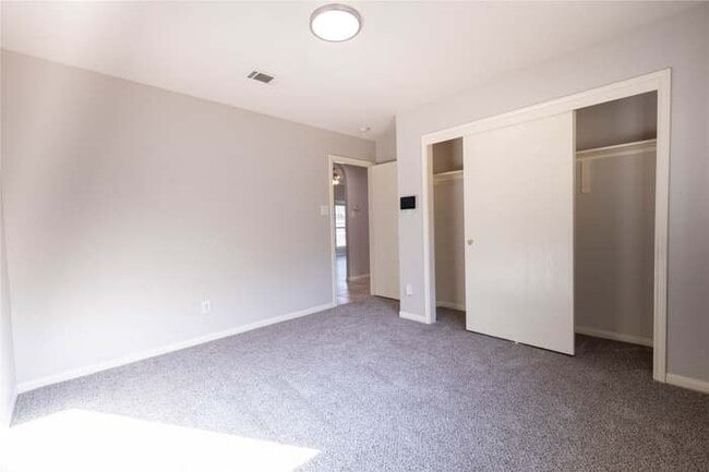 Building Photo - 1039 N Teal Estates Cir