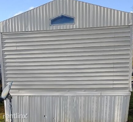 Building Photo - 18 Poplar Acres Dr