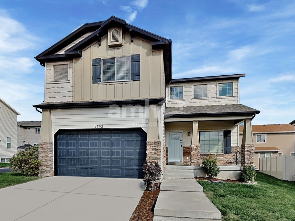 Foto principal - 4792 Addison Ave