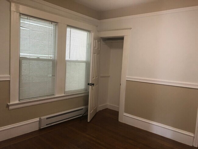 Bedroom 1 (Left closet) - 3545 Market St