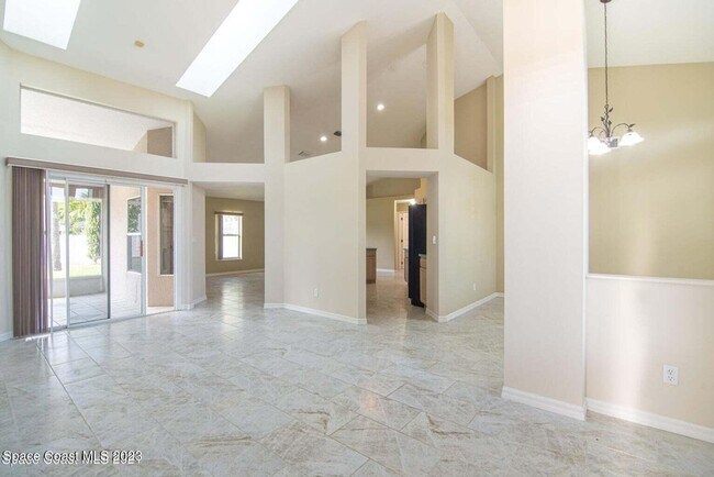 Foto del edificio - 475 Buttonwood Dr