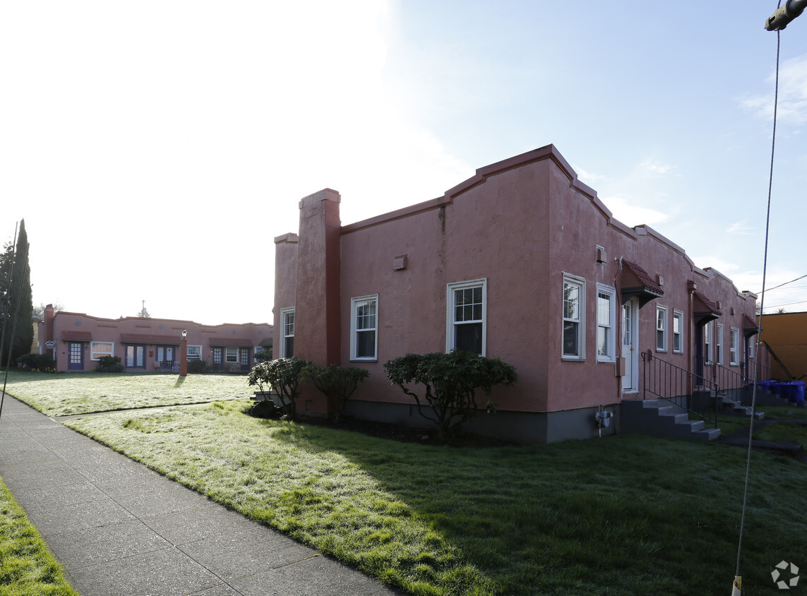 Foto del edificio - Bowling Green Apartments