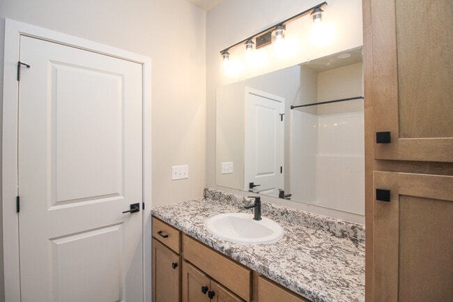 Building Photo - Wheatridge Apartments & Townhomes