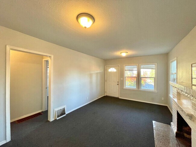 Foto del edificio - Great Home For Rent
