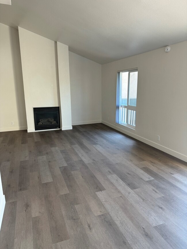 Building Photo - Casas Del Lago Apartments
