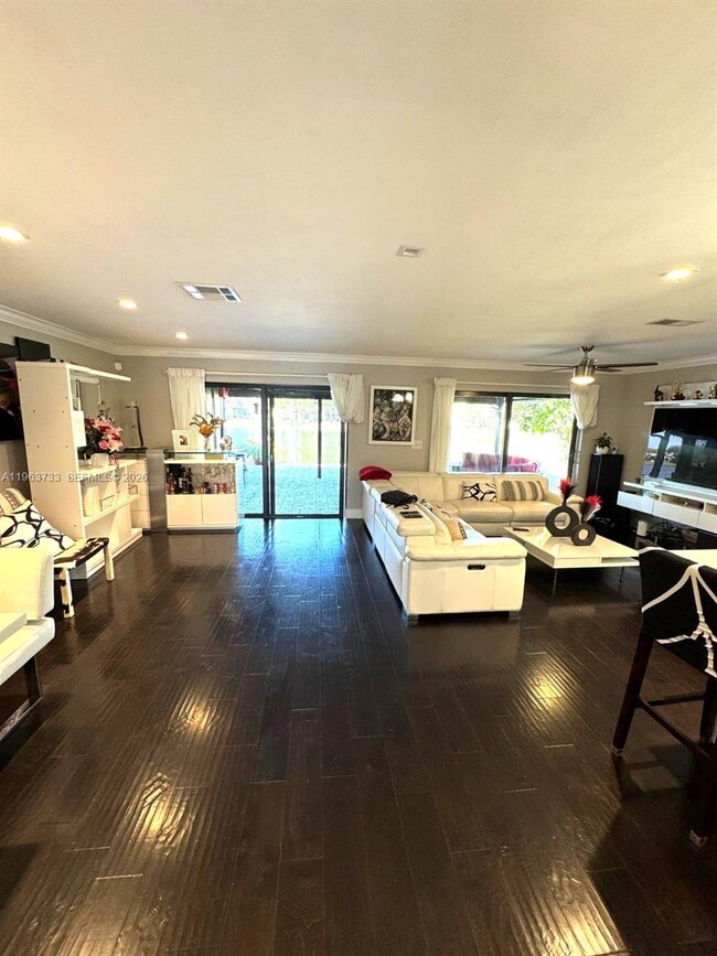 Foto del edificio - 9189 NW 45th St