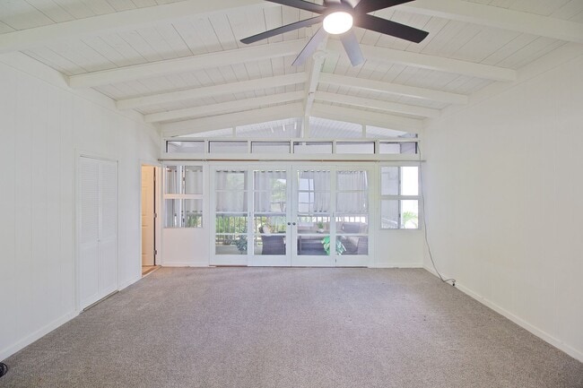 Foto del edificio - 4BD|2BA|Carport|ADU|Yard Service Included