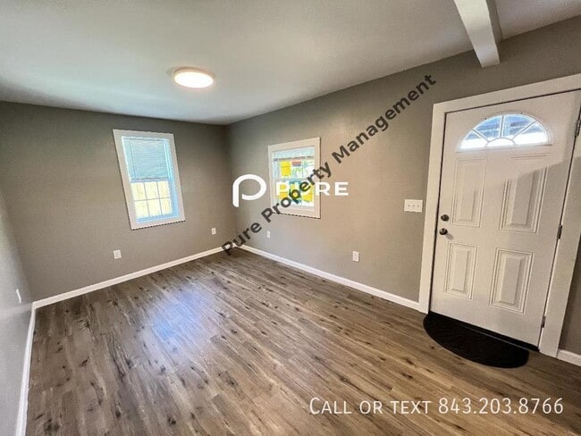 Foto del edificio - Cozy and Practical One Bedroom in Buckfield!!