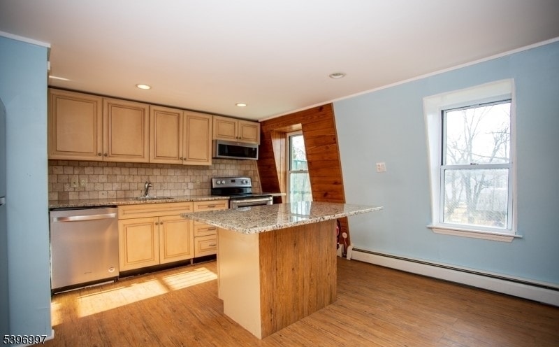 Foto principal - 848 River Rd