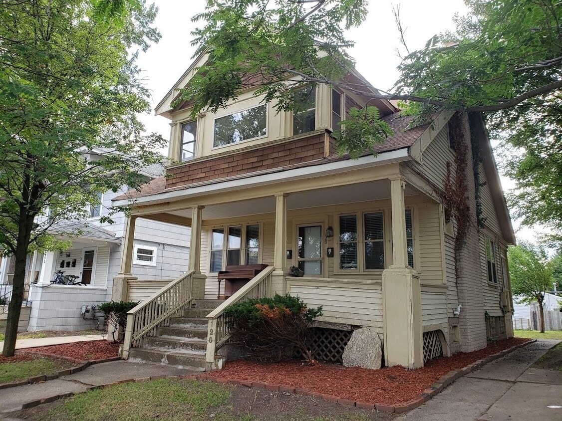 Primary Photo - 120 S West St