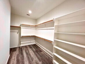 Building Photo - 847 Arbor Pnes Ct