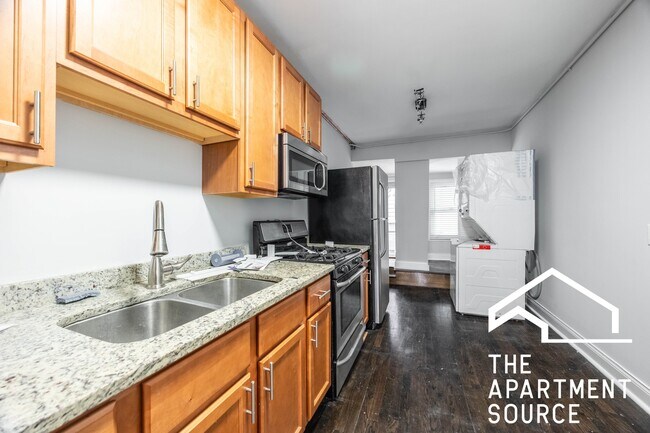 Foto del edificio - 2551 W Fullerton Ave