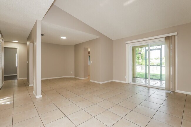 Foto del edificio - 14936 Glasgow Ct