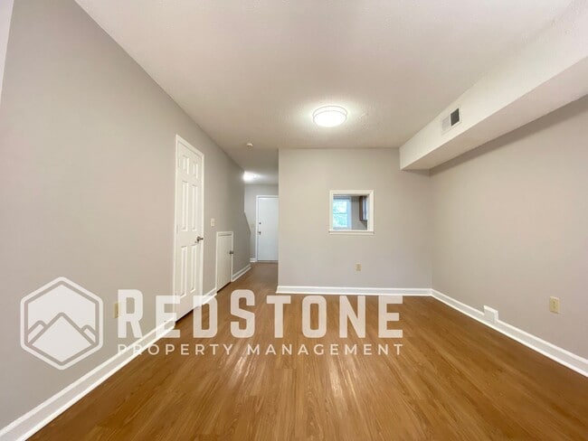 Foto del edificio - 725 S Broad St